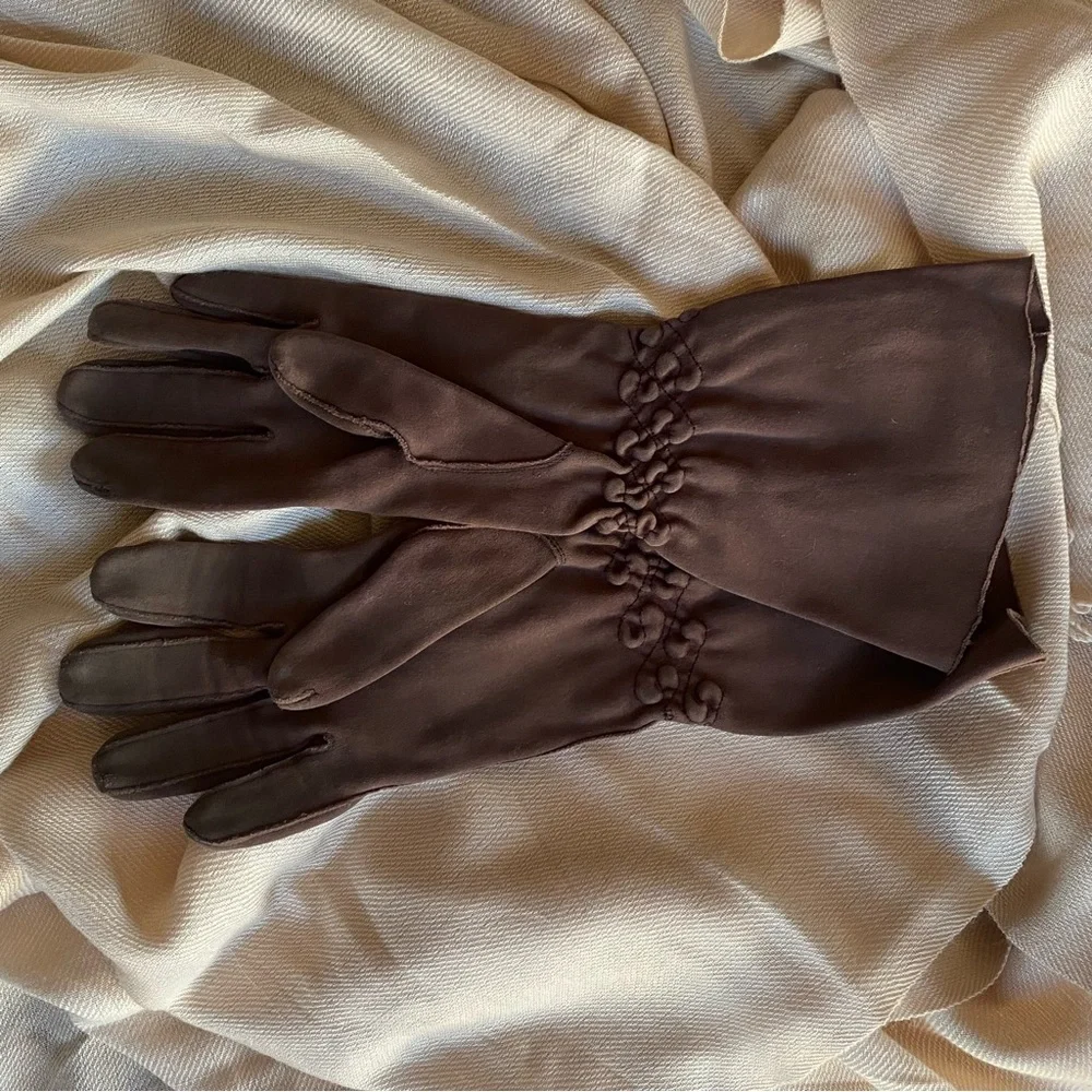 Vintage Chocolate Brown Mid Length Gloves sz 6 S from 50s-60s Jackie O vibe prom